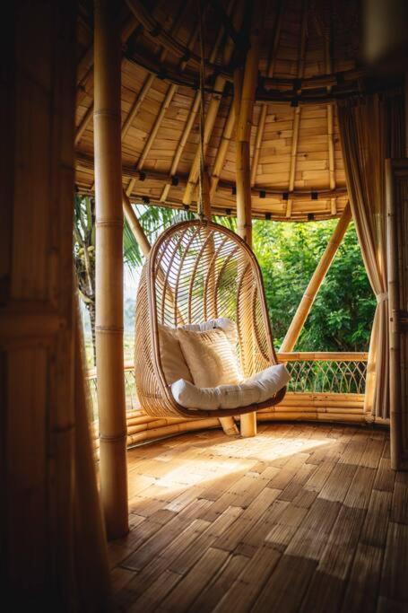 Villa The Nude House Selat Exterior foto